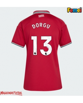Manchester United Patrick Dorgu #13 Tricou Fotbal Replică 2026-27 Femei Acasa Manchester United Patrick Dorgu #13 Tricou Fotbal Replică 2026-27 Femei Acasa